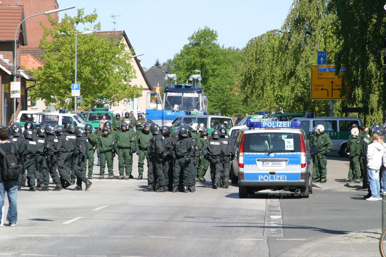 Bild 38 - NPD in Bramstedt am 1.5.07